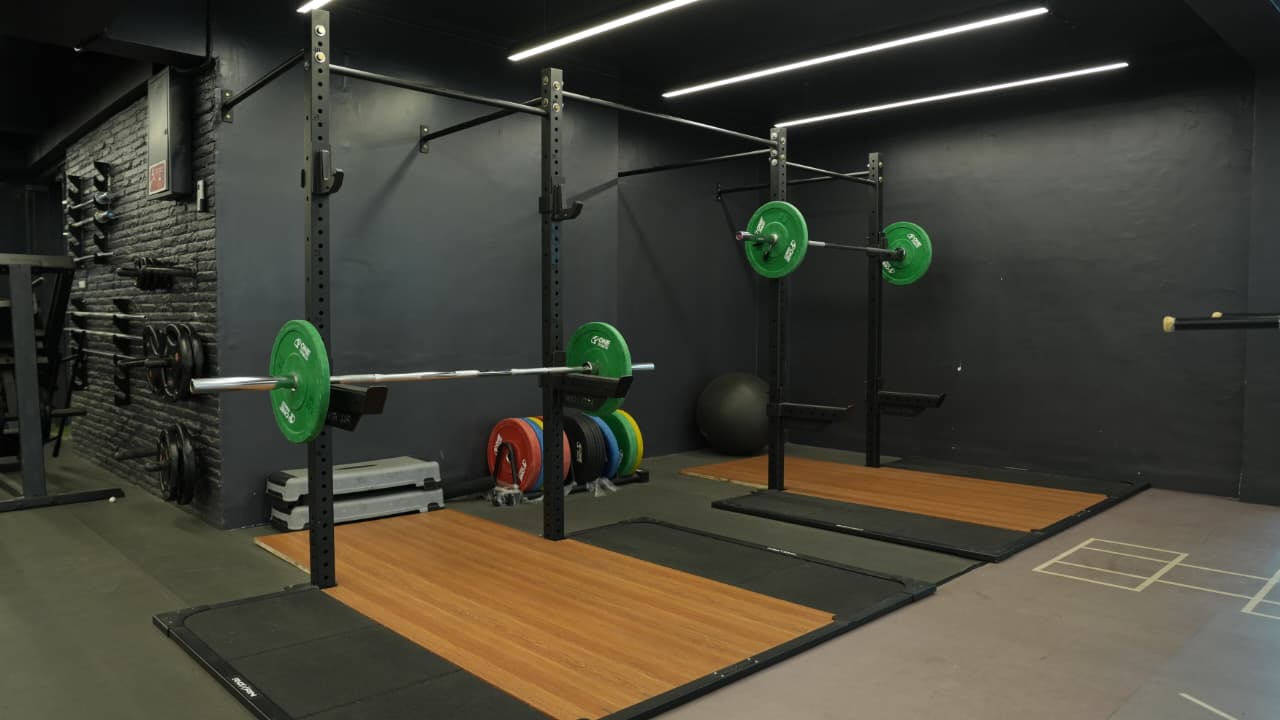 One Fitness gym floor